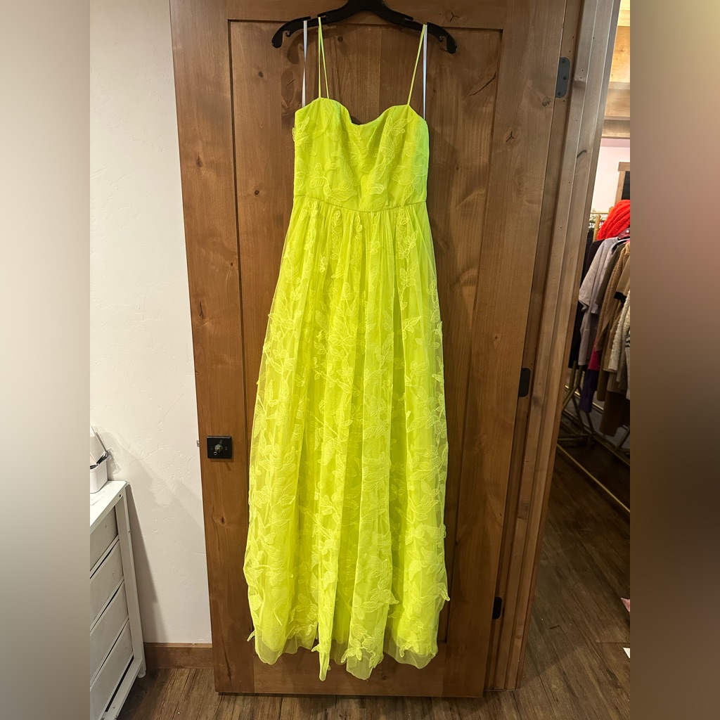 Monique Lhuillier Neon Lime Embroidered Floral Cocktail Dress